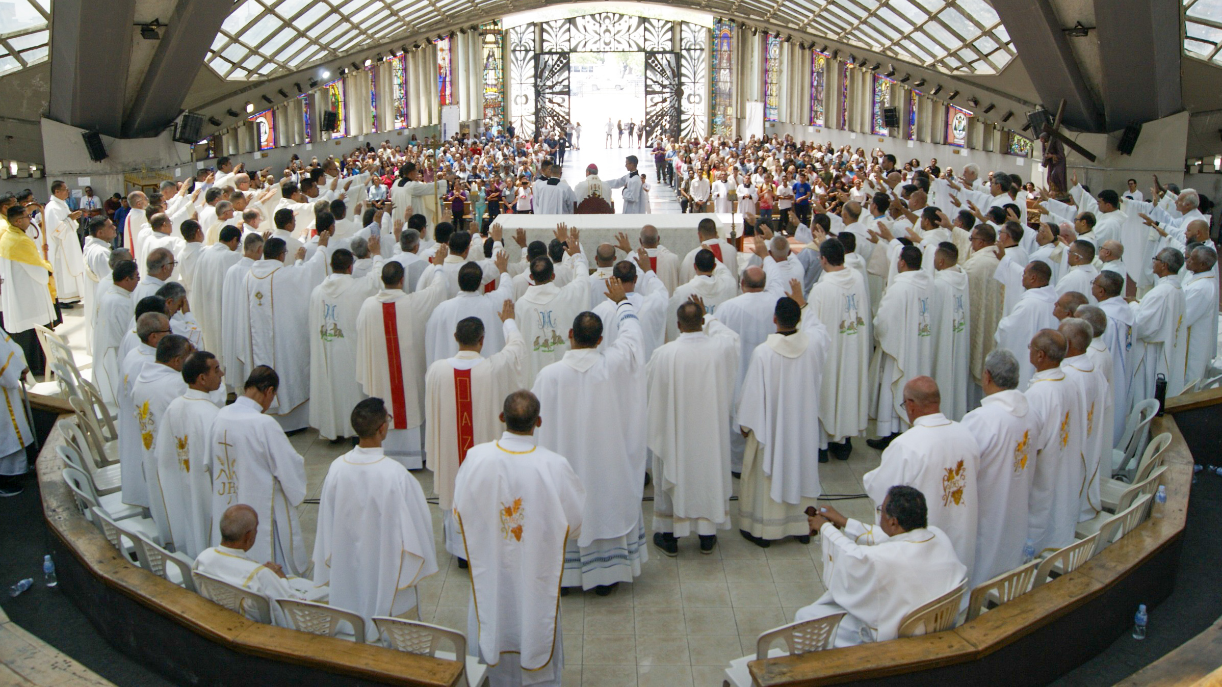 Arzobispo de Barquisimeto manifiesta su Mensaje de Cercanía a los Sacerdotes con Motivo del Día del Párroco
